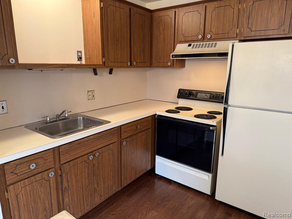 29566 HOOVER Road, Warren, MI 48093 — Photo 6