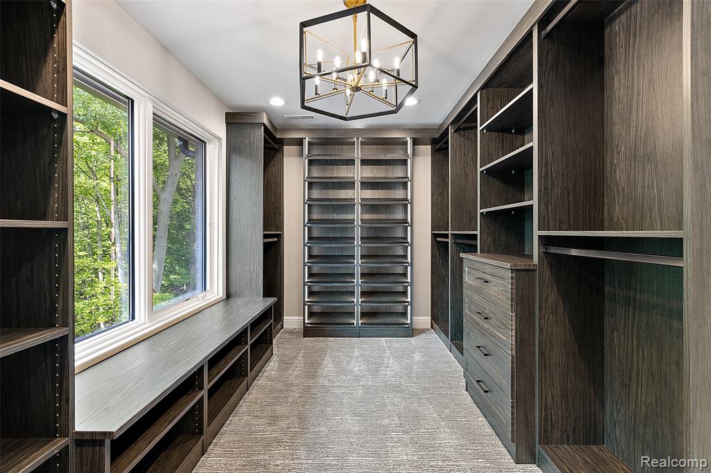 3268 Willis Drive, Oakland, MI, 48306