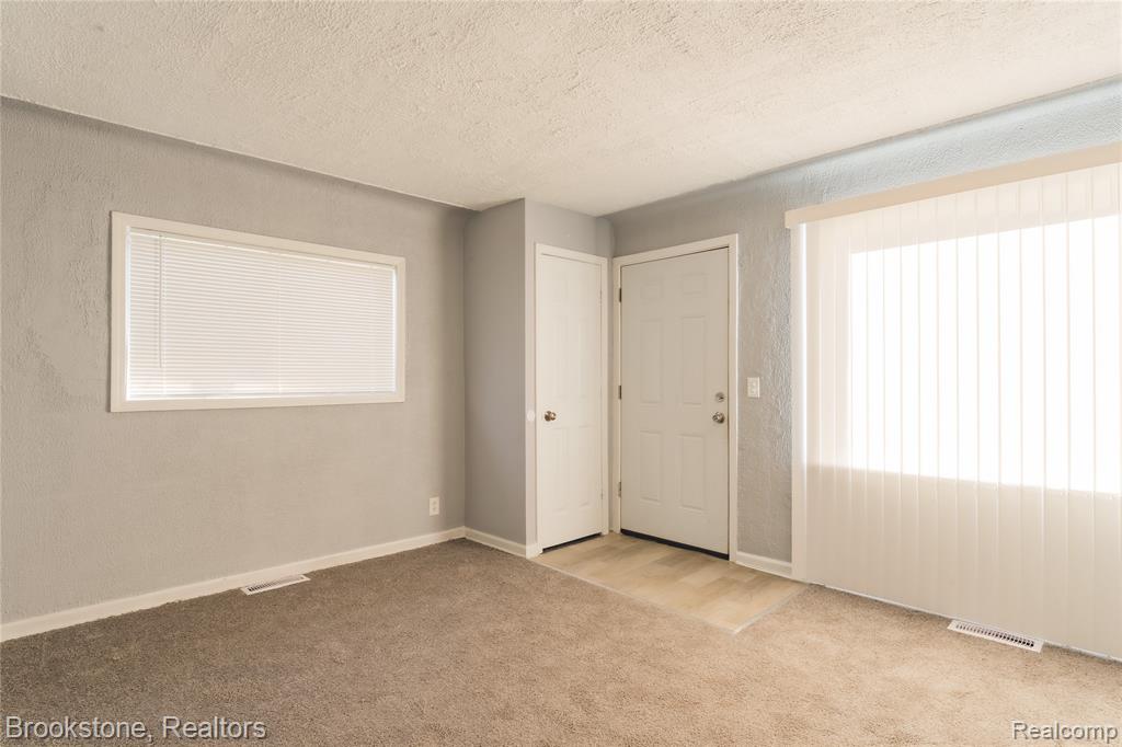 466 Wyoming Avenue, Pontiac, MI 48341 — Photo 4