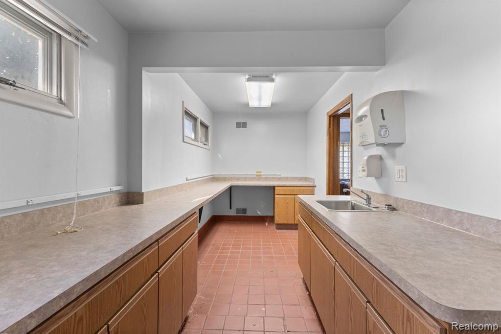 435 SUMPTER Road, Van Buren, MI 48111 — Photo 25