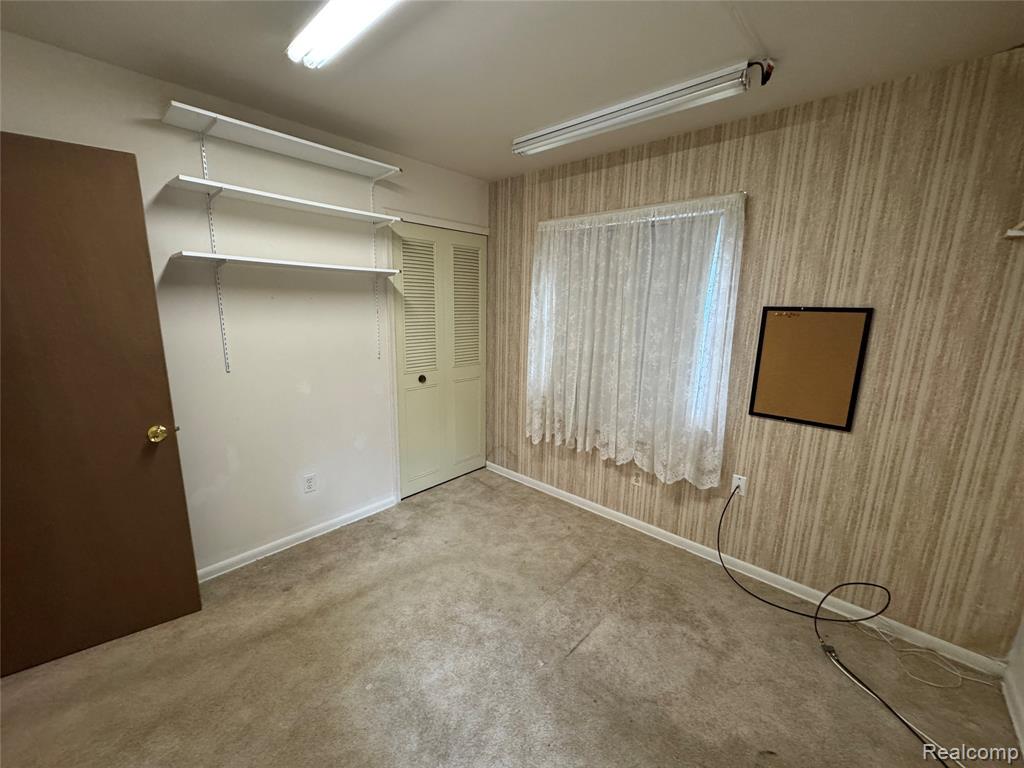 5374 Torrey Road, Flint, MI 48507 — Photo 20