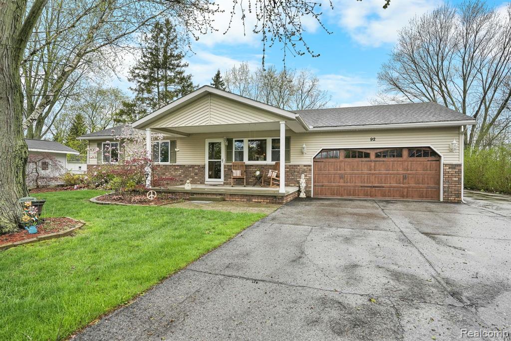 92 MICHIGAN Avenue, Marysville, MI 48040 — Photo 2