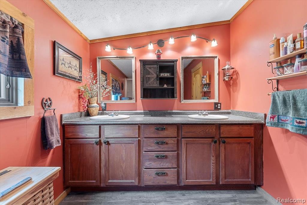 6411 W Newburg Road, Carleton, MI 48117 — Photo 16