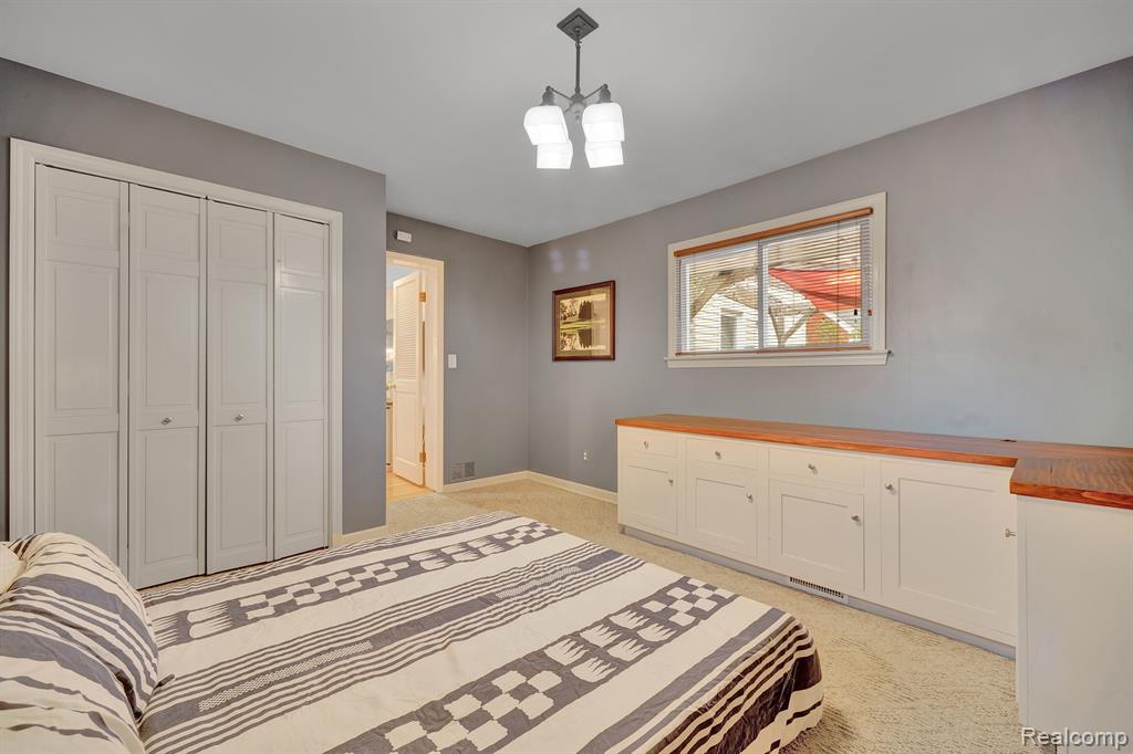 4423 Groveland Avenue, Royal Oak, MI 48073 — Photo 20