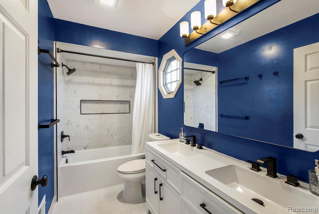 3129 Village Circle, Ann Arbor, MI 48108 — Photo 11