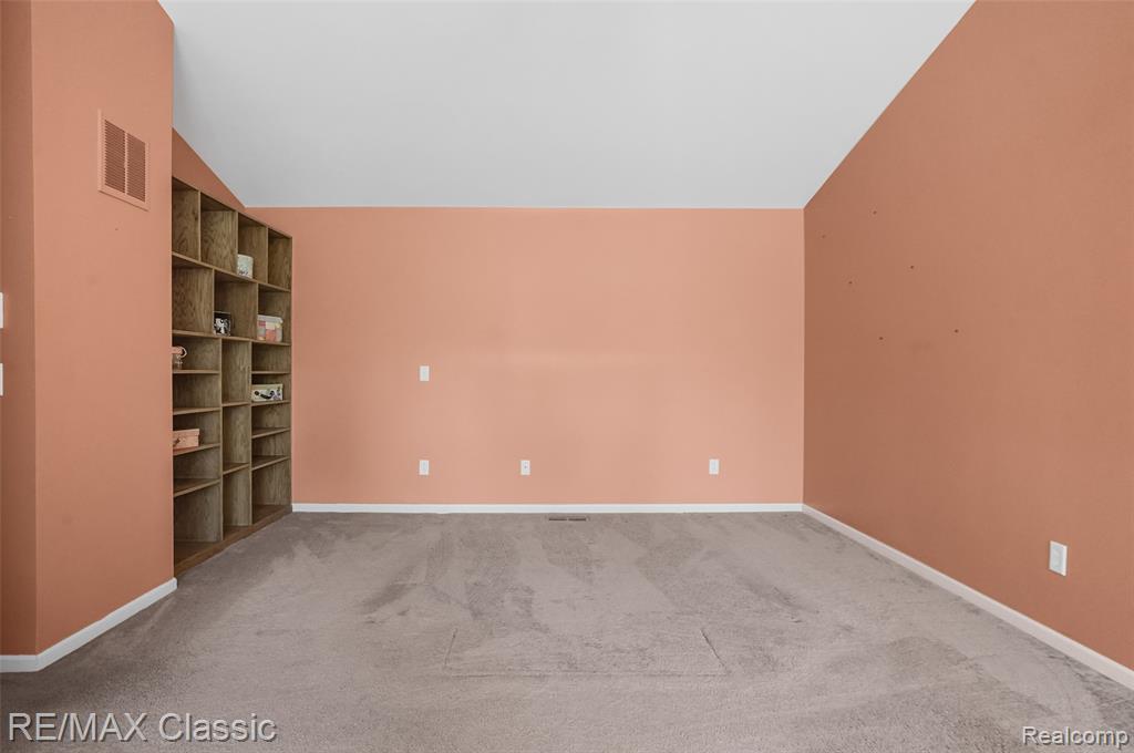 6323 Moonstone Dr, Grand Blanc, MI 48439 — Photo 31