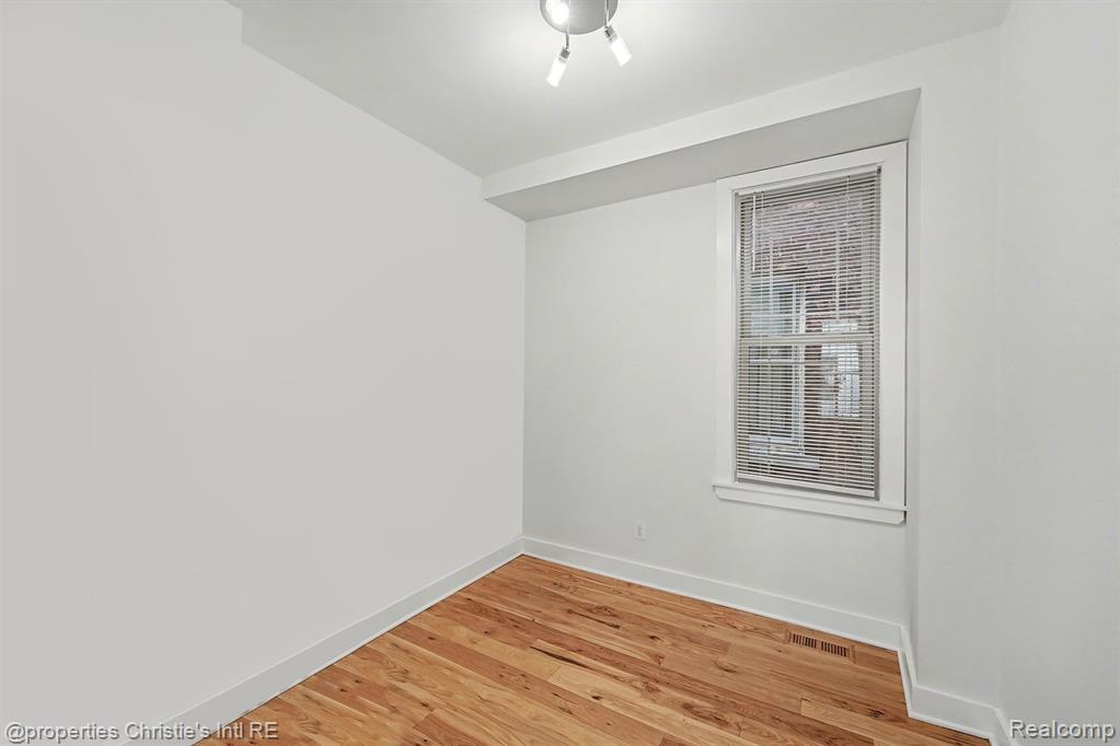 1463 Baldwin Street, Detroit, MI 48214 — Photo 6