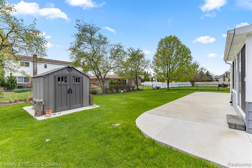 45561 Edgewood Court, Canton, MI 48187 — Photo 44