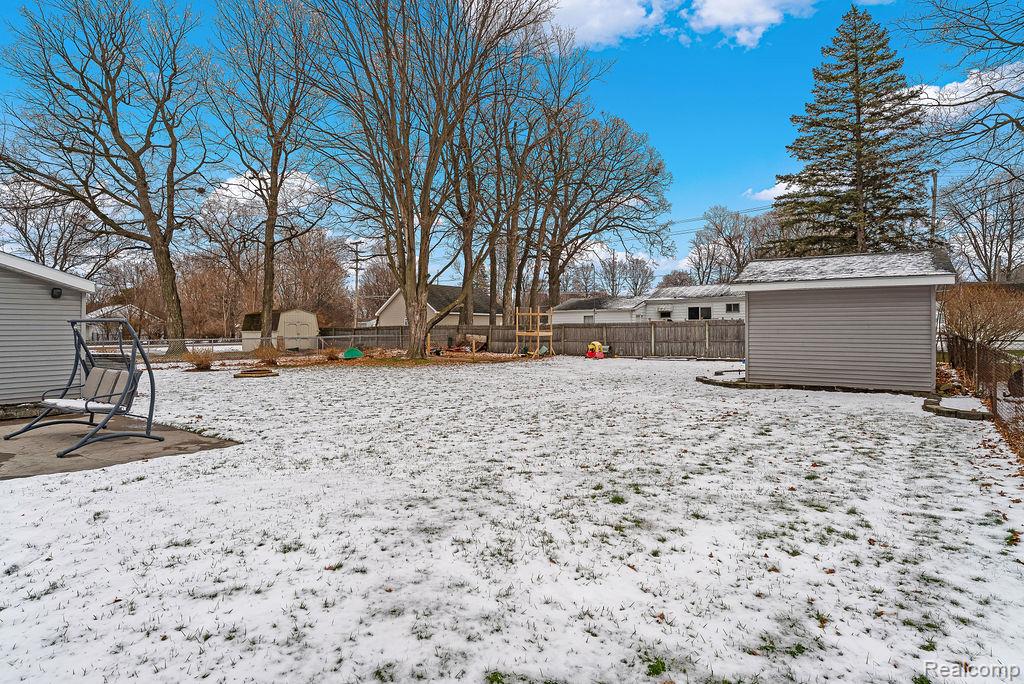 4277 Ashlawn Drive, Flint, MI 48507 — Photo 32