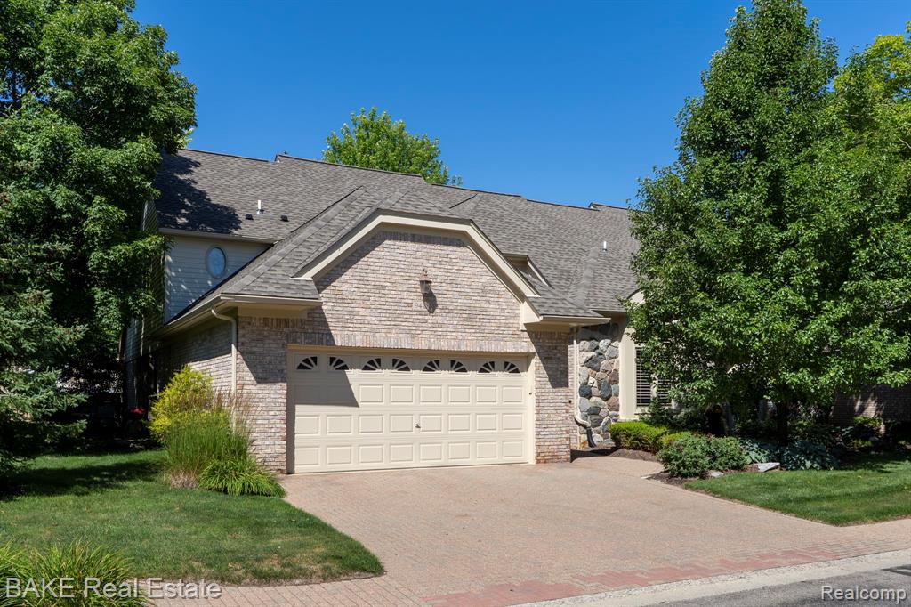 9407 Timberline Court, Plymouth, MI 48170 — Photo 2