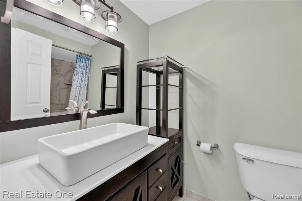 874 N Main Street, Milford, MI 48381 — Photo 22