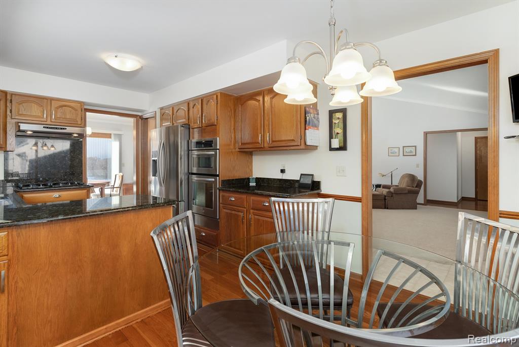 37779 SIENA Drive, Farmington Hills, MI 48331 — Photo 22