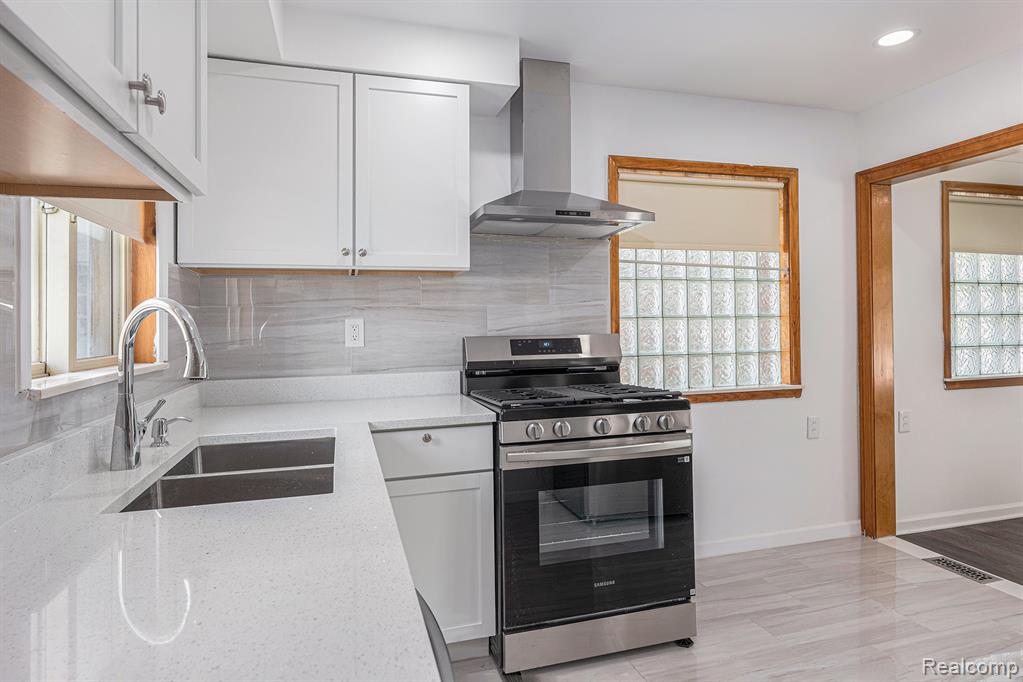 5239 E 13 Mile Road, Warren, MI 48092 — Photo 7