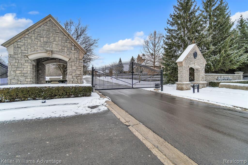 21080 Maybury Park Drive, Northville, MI 48167 — Photo 70