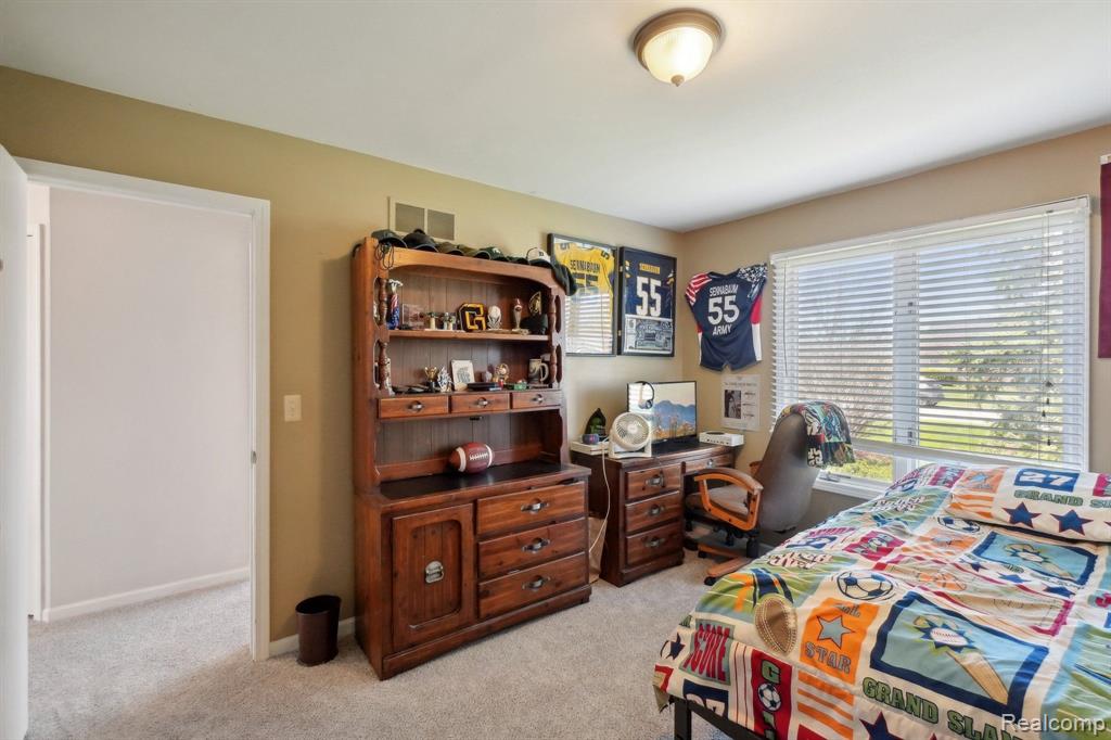 8061 ROSE Lane, Goodrich Vlg, MI — Photo 16