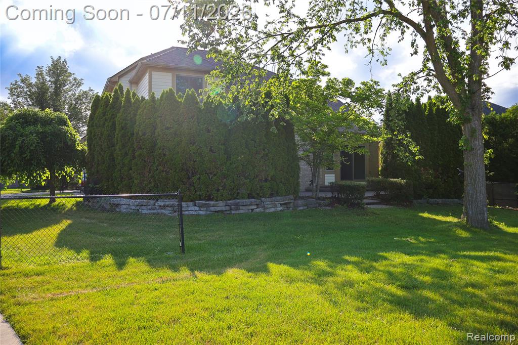 55728 Placid Drive, Macomb, MI 48042 — Photo 9
