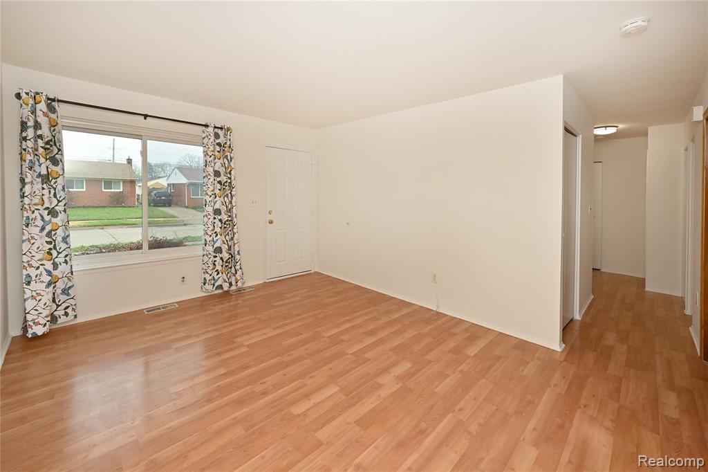 27807 Delton Street, Madison Heights, MI 48071 — Photo 3
