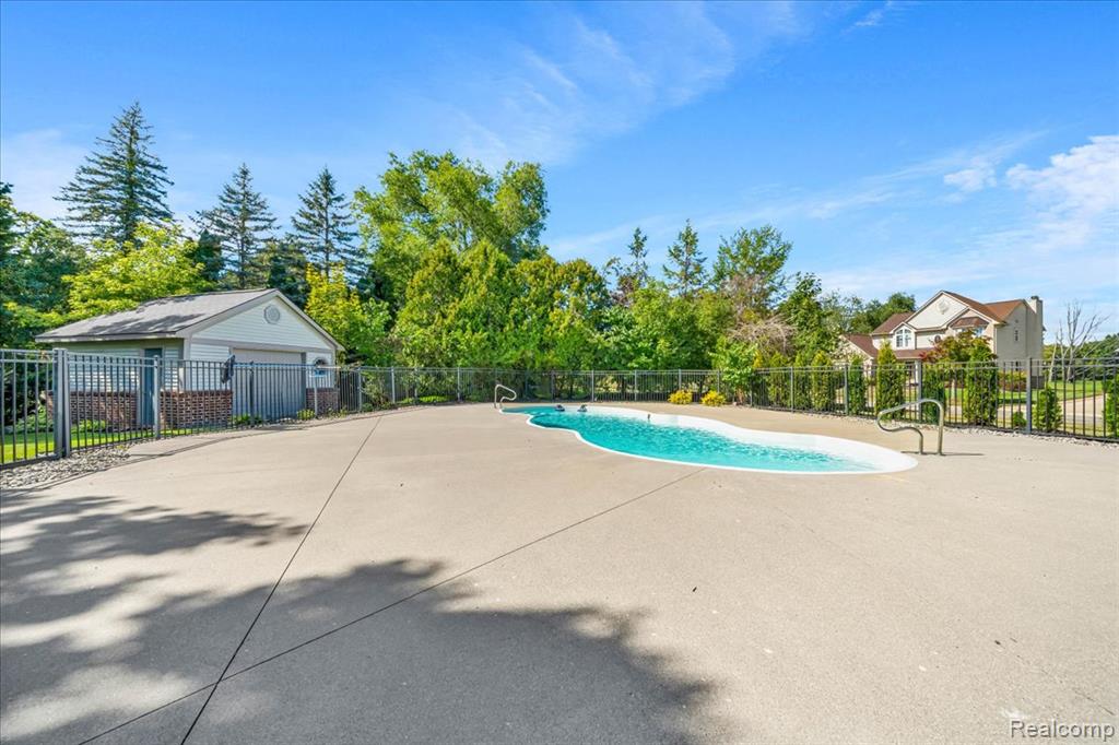 5365 Seminole Court, Commerce Twp, MI 48382 — Photo 52