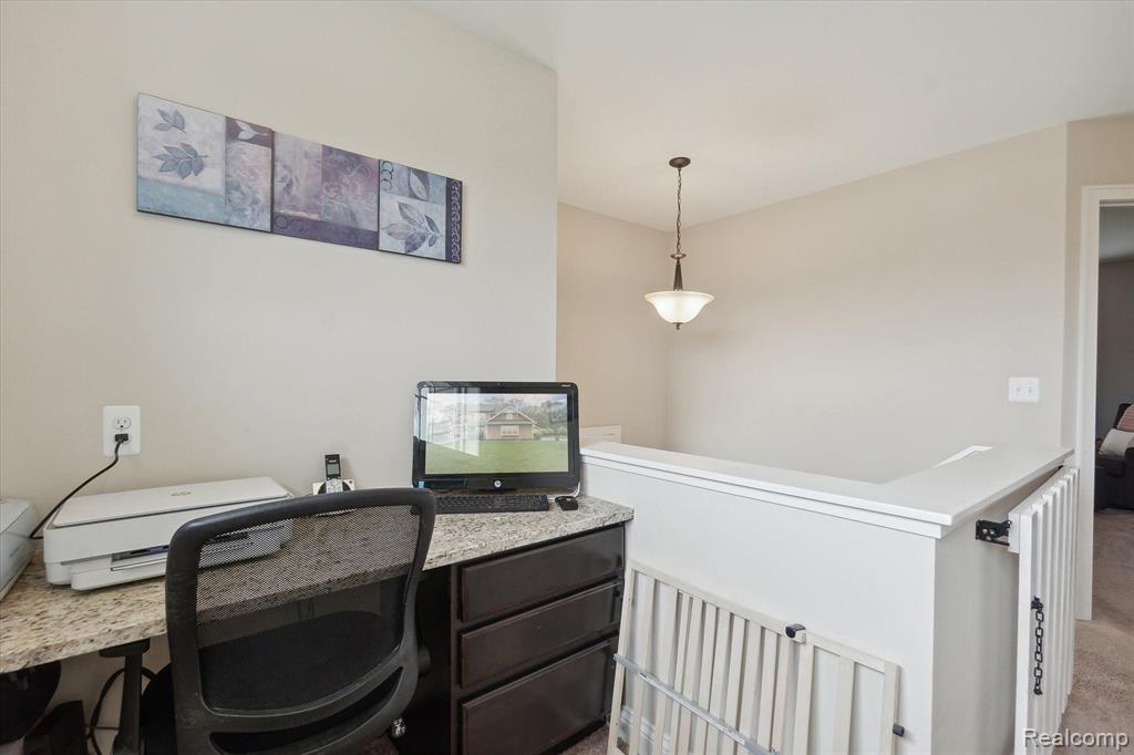 8378 MEADOW CREEK Lane, Pinckney, MI 48169 — Photo 16