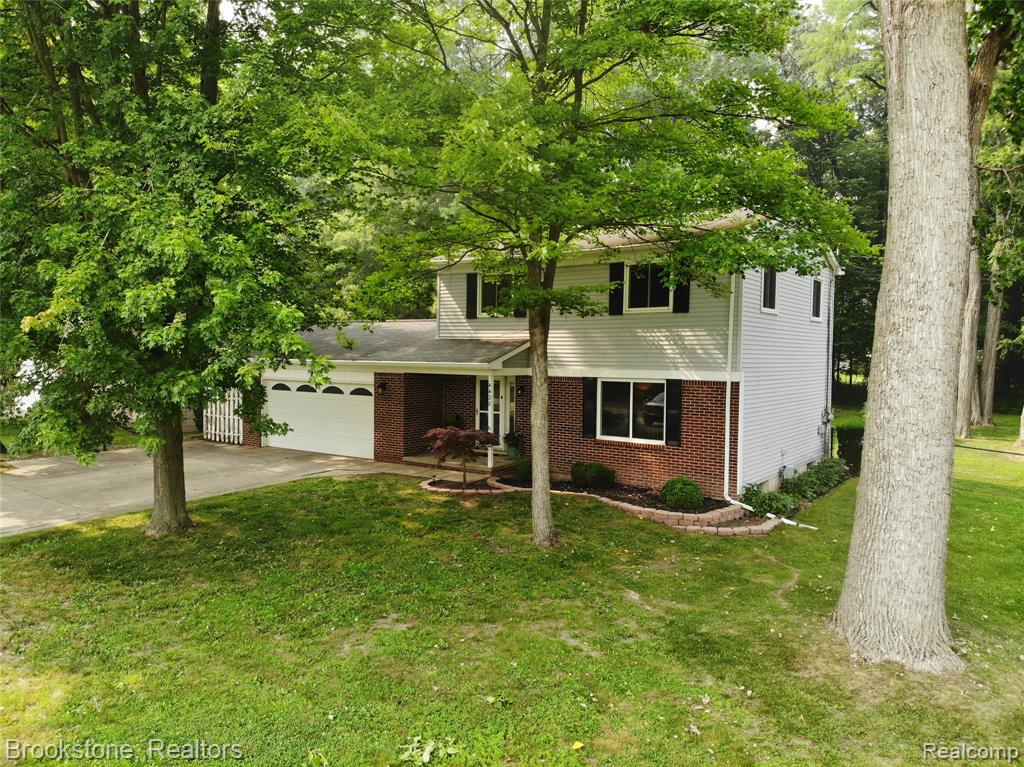 4428 Fenmore Avenue, Waterford, MI 48328