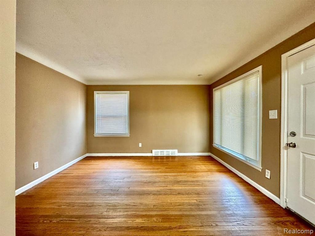 9939 APPLETON, Redford, MI 48239 — Photo 7