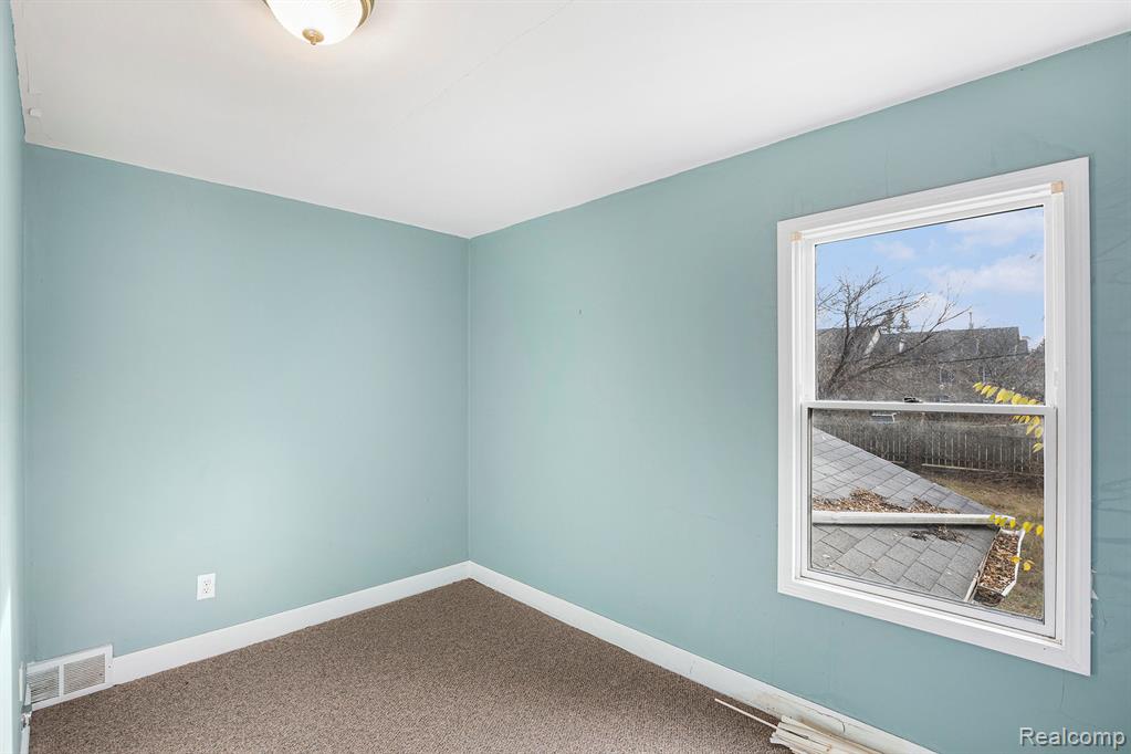 8050 Ortonville Road, Clarkston, MI 48348 — Photo 15