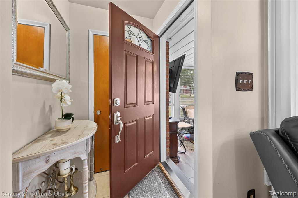 5741 Hubbell Street, Dearborn Heights, MI 48127 — Photo 3