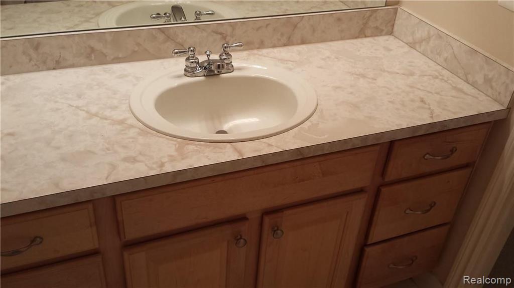 28339 Carlton Way Drive, 33, Novi, MI 48377 — Photo 22