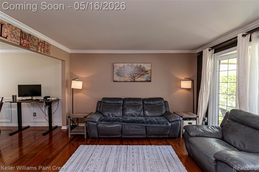 47038 Sarnus Drive, Macomb, MI 48044 — Photo 10