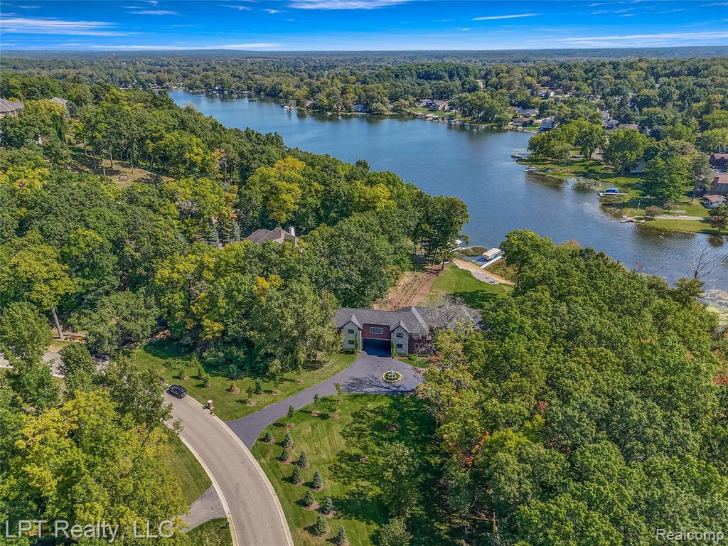 5029 Forest Valley Drive, Clarkston, MI 48348 — Photo 82