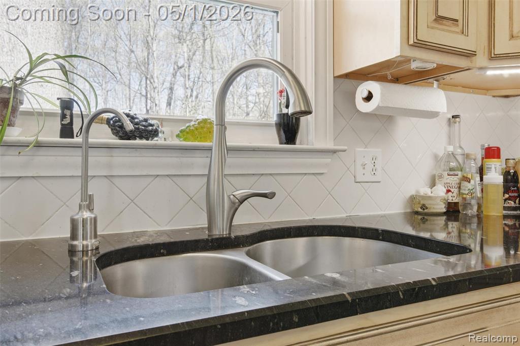 7920 Thornwood Street, Canton, MI 48187 — Photo 18