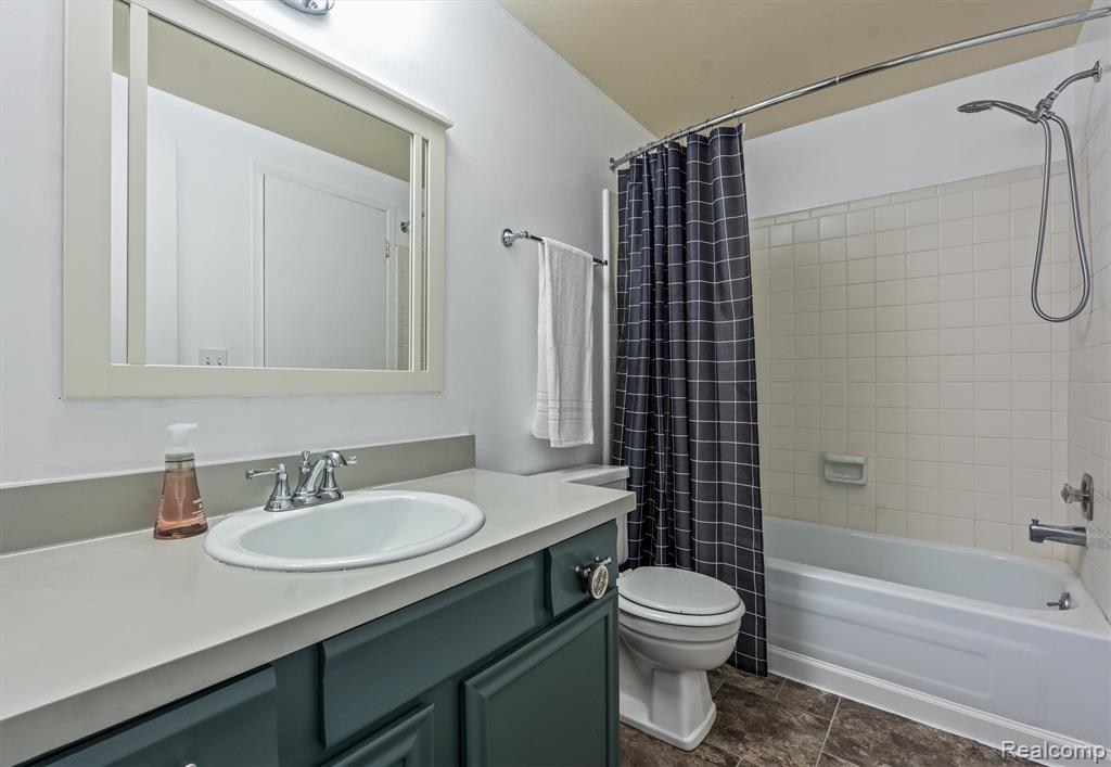 21392 E Glen Haven Circle, Novi, MI 48167 — Photo 24