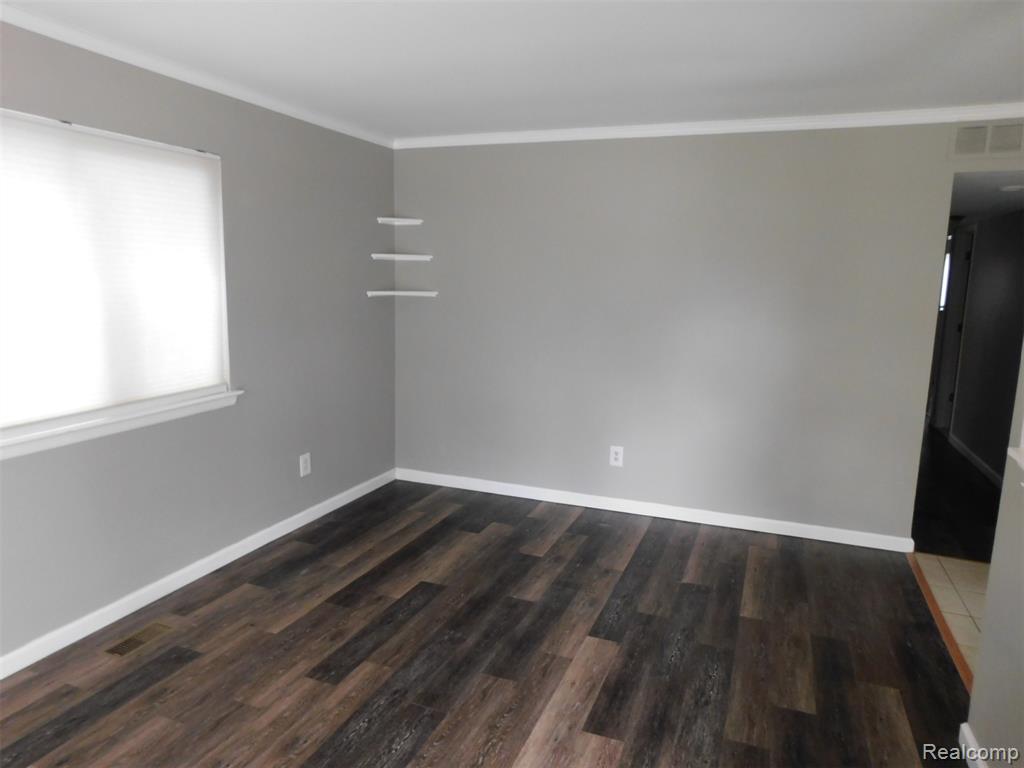 535 E Lewiston Avenue, Ferndale, MI 48220 — Photo 2