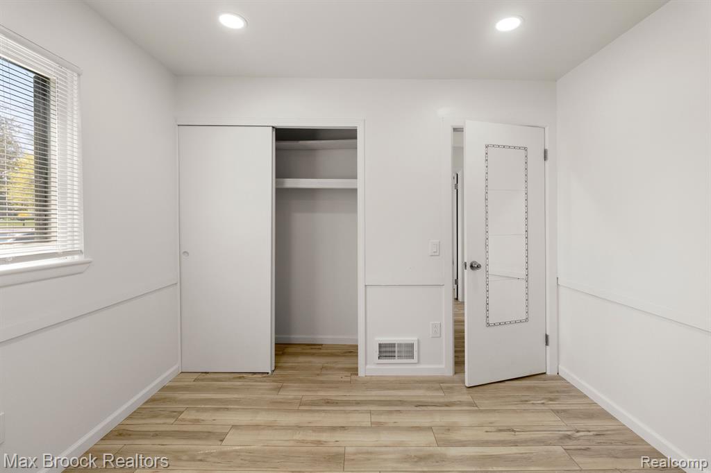 6207 NICHOLAS Drive, West Bloomfield, MI — Photo 36