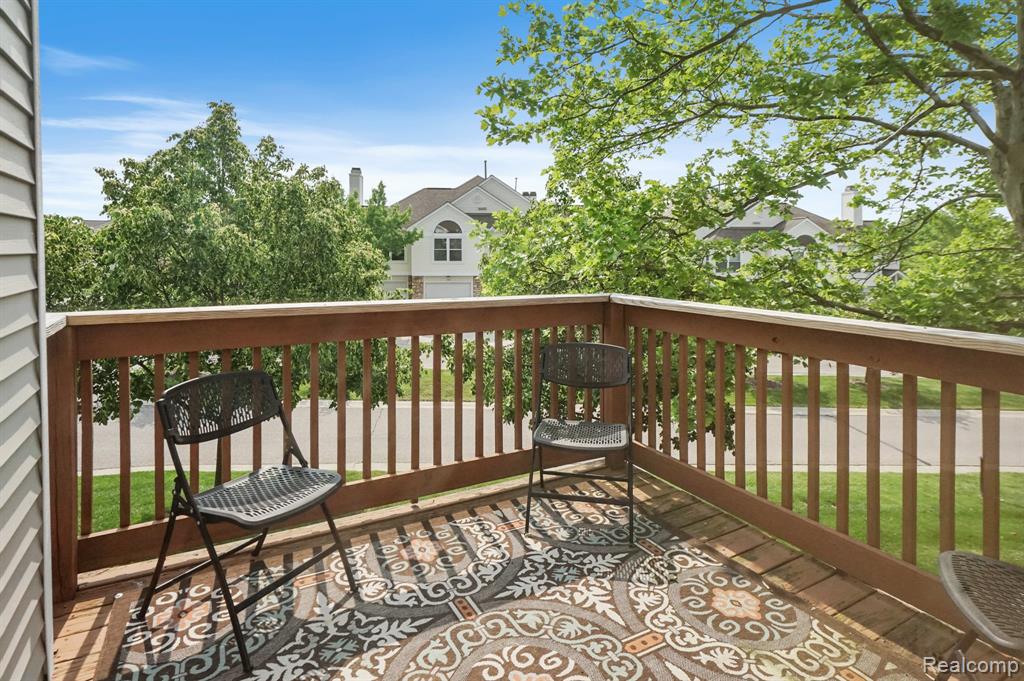 1637 Coburn Drive, Ann Arbor, MI 48108 — Photo 16