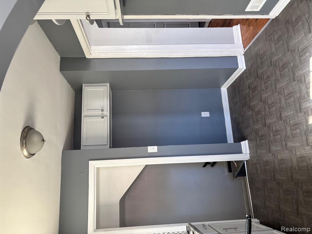 10001 Winthrop Street, Detroit, MI 48227 — Photo 10