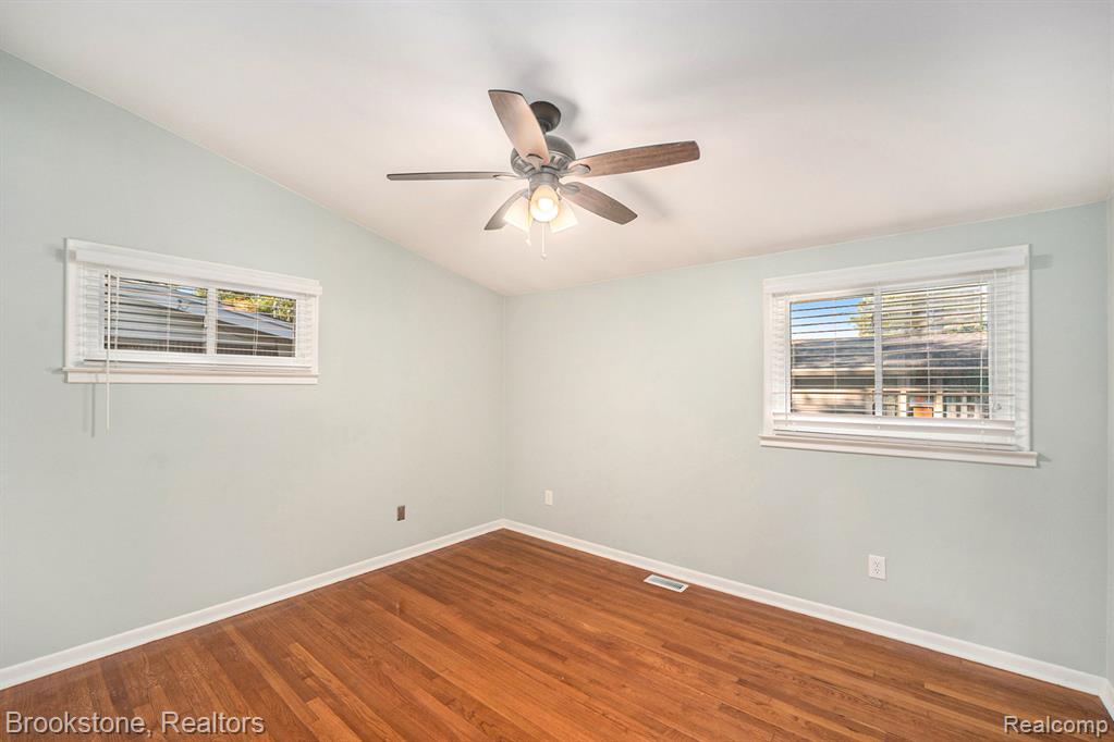 9279 Idaho Street, Livonia, MI 48150 — Photo 12