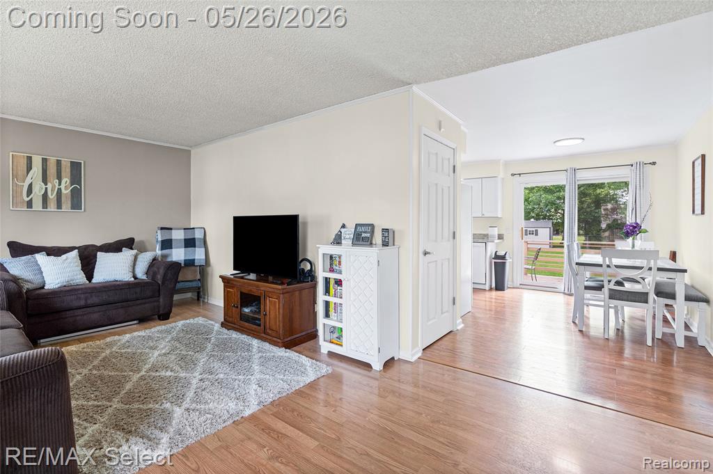 4353 Dixon Drive, Swartz Creek, MI 48473 — Photo 12