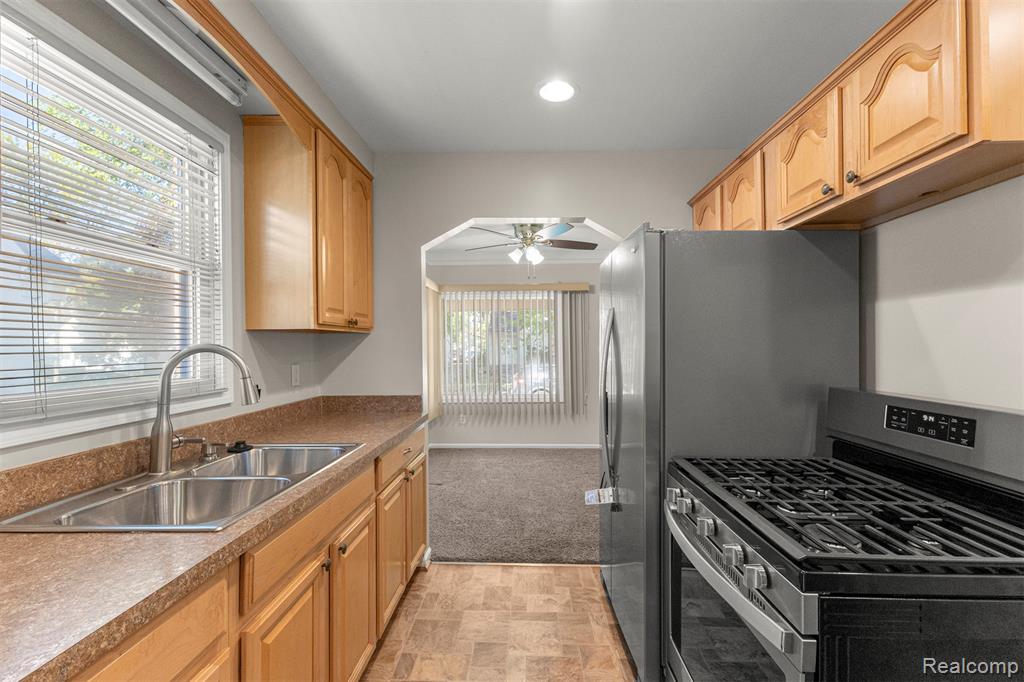 7800 Brace Street, Detroit, MI 48228 — Photo 14