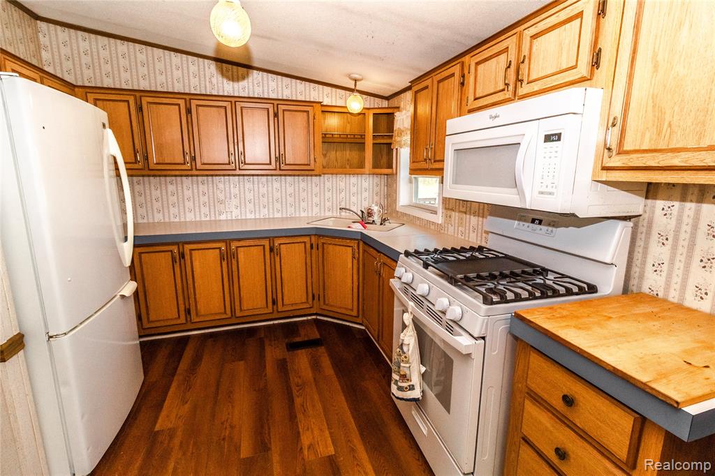 3800 Klam Road, Columbiaville, MI 48421 — Photo 4