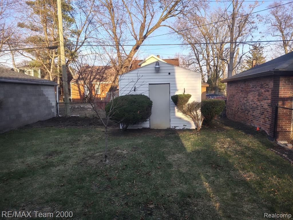 8088 Ohio Street, Detroit, MI 48204 — Photo 3