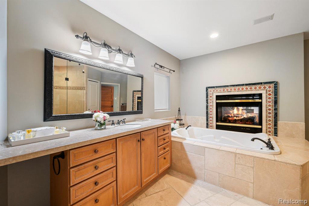 7405 Locklin, West Bloomfield, MI 48324 — Photo 30