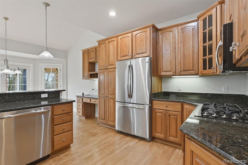 6228 Windemere Point, Brighton, MI 48116 — Photo 18