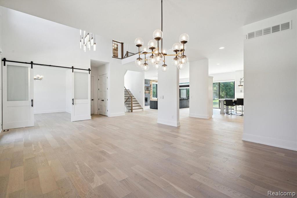 7450 PARKSTONE Lane, Bloomfield Hills, MI 48301 — Photo 13