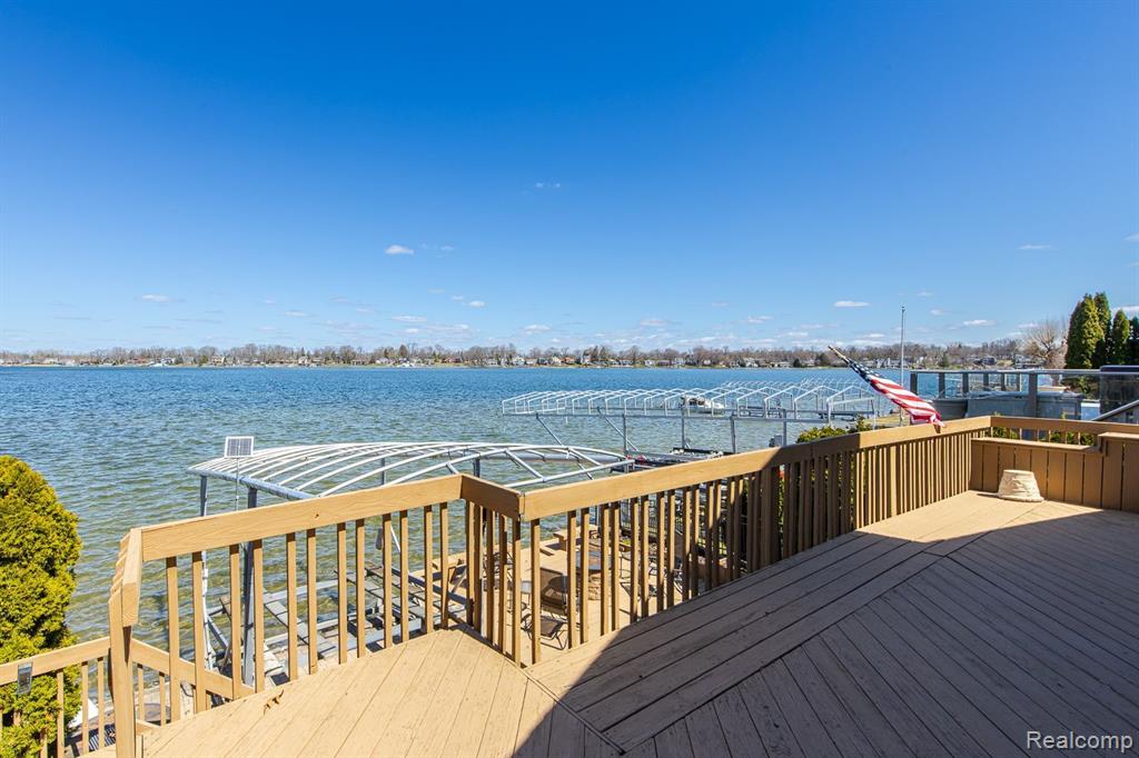 4830 SHERWELL Drive, Waterford, MI 48327 — Photo 39