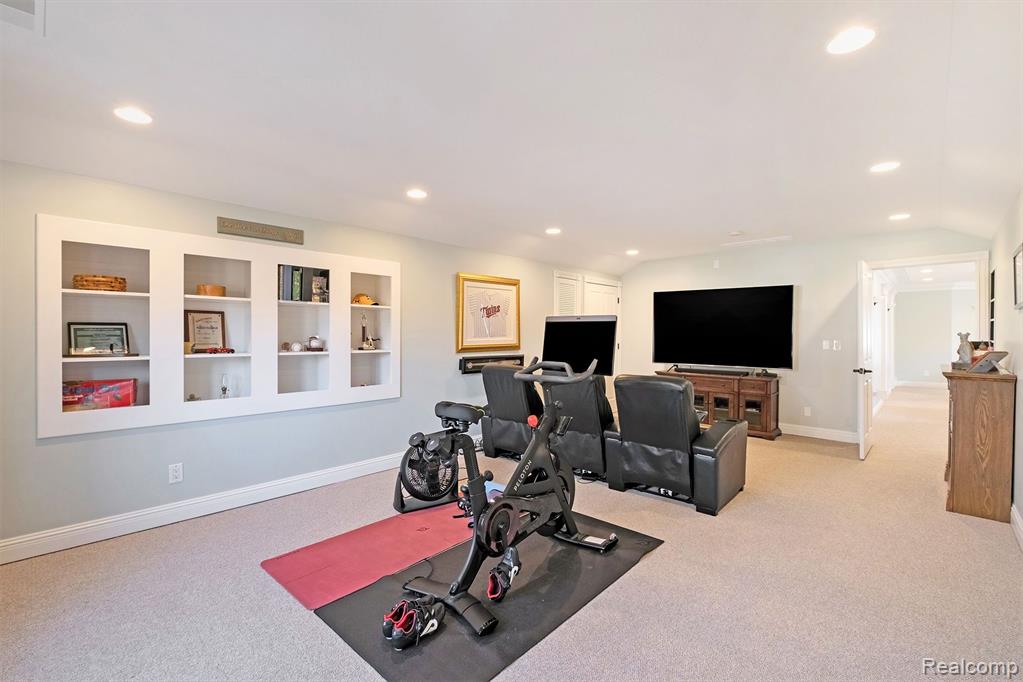 8460 WOODLAND SHORE Drive, Brighton, MI 48114 — Photo 45