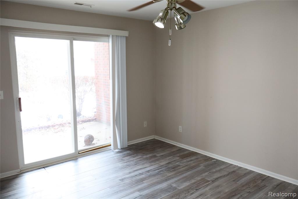 5212 Pine Aires Drive, Sterling Heights, MI 48314 — Photo 13