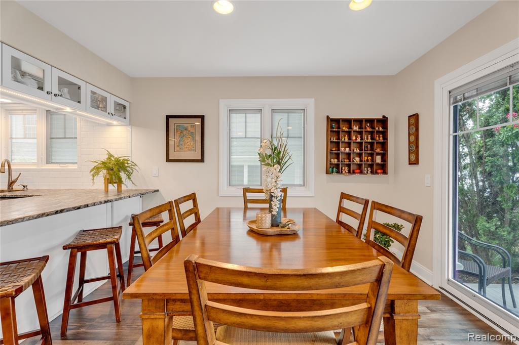 7107 Locklin Street, West Bloomfield, MI 48324 — Photo 8