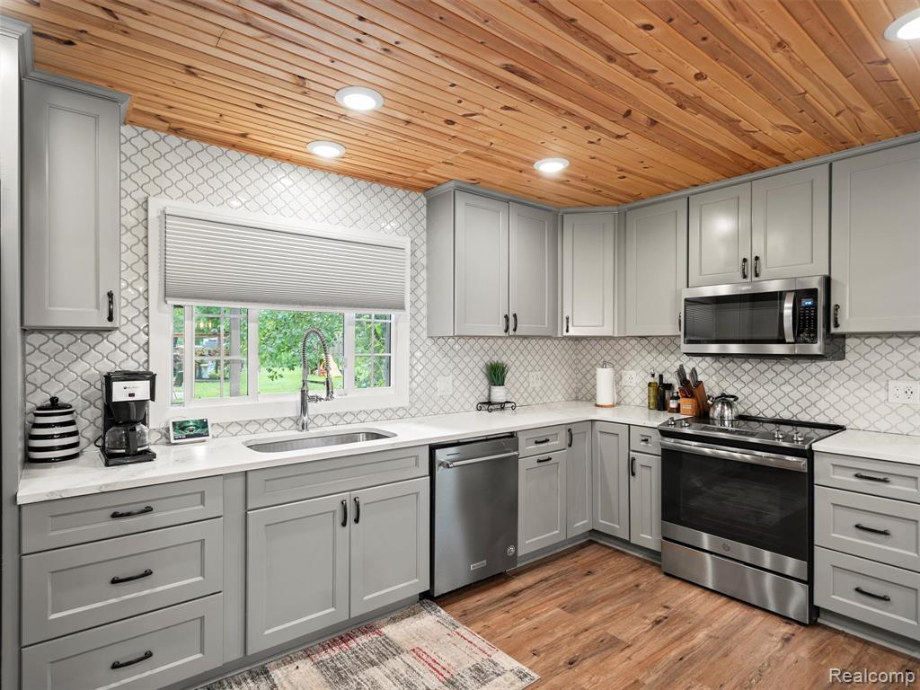 3365 Howland Road, Almont, MI 48003 — Photo 13