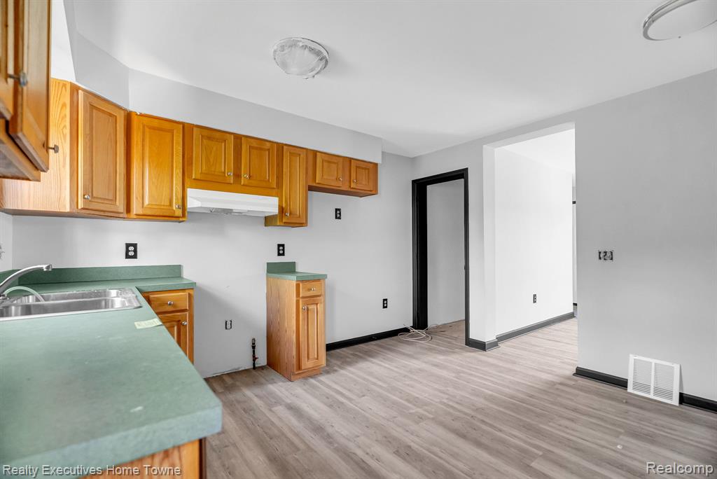 415 Hilton Road, Ferndale, MI 48220 — Photo 21